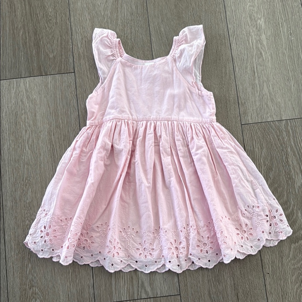 GAP Light Pink girls Dress with Eyelet Hem size 3 years